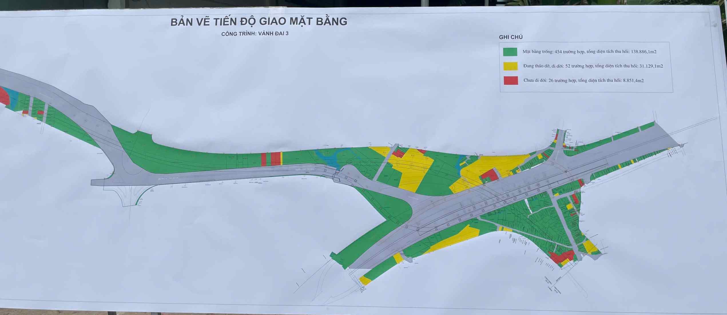 Bản vẽ tiến độ giao mặt bằng thầu xây lắp 3 thi công xây dựng đoạn từ Bình Chuẩn đến sông Sài Gòn. Ảnh: Đình Tọng